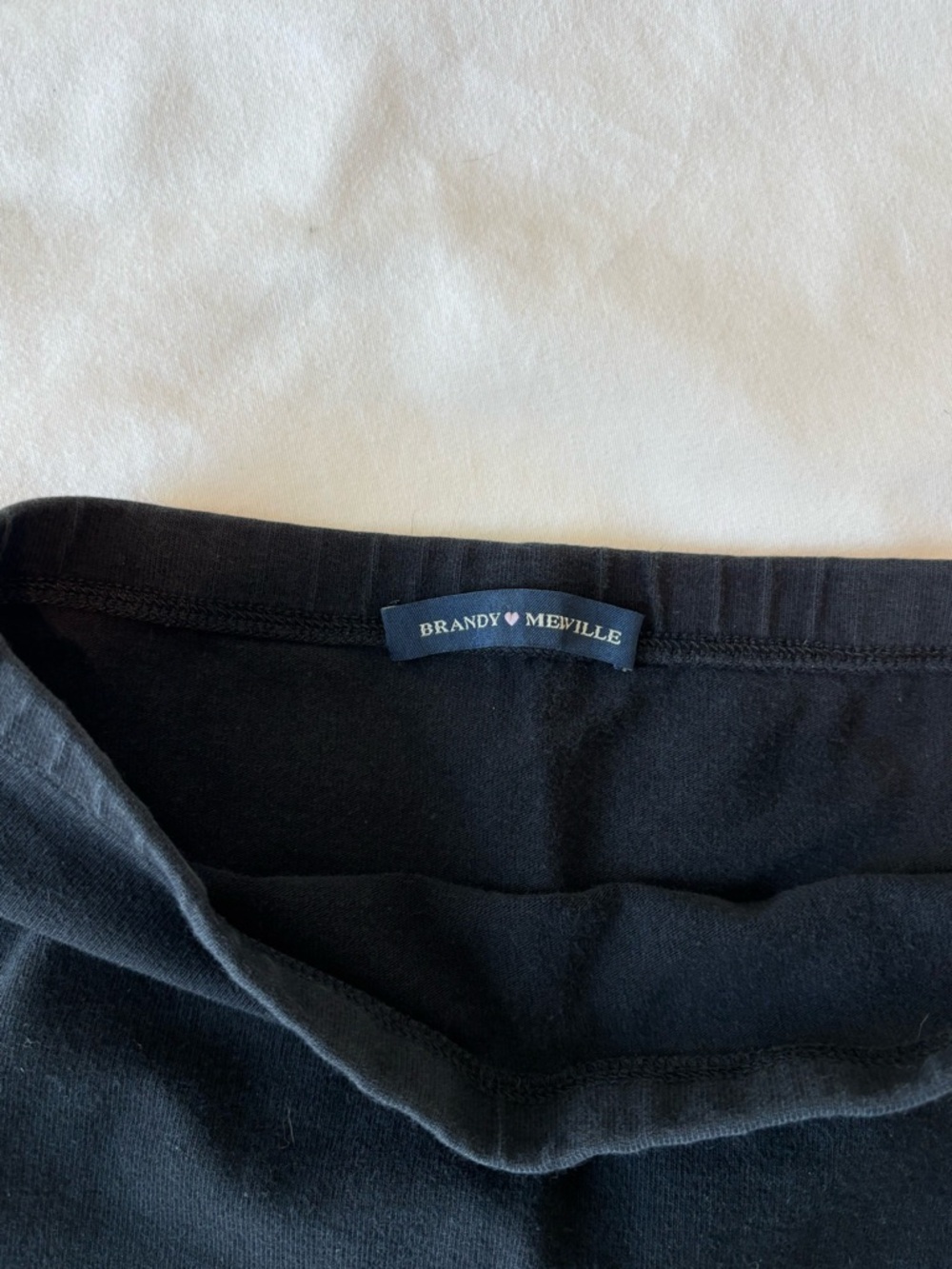 Brandy Melville Black Waistband Shorts - Picture 2 of 2
